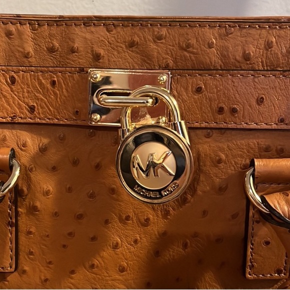 Michael Kors Ostrich Leather Bag with chain accessory shoulder strap - Picture 3 of 7